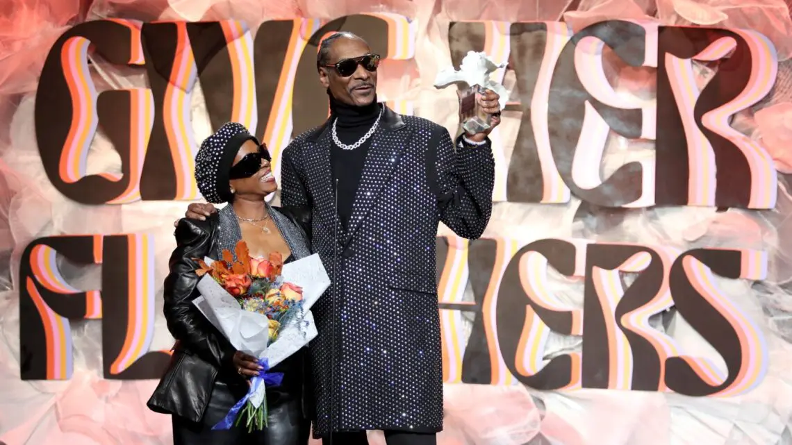 snoop-dogg-and-wife-shante-honored-at-give-her-flowhers-gala