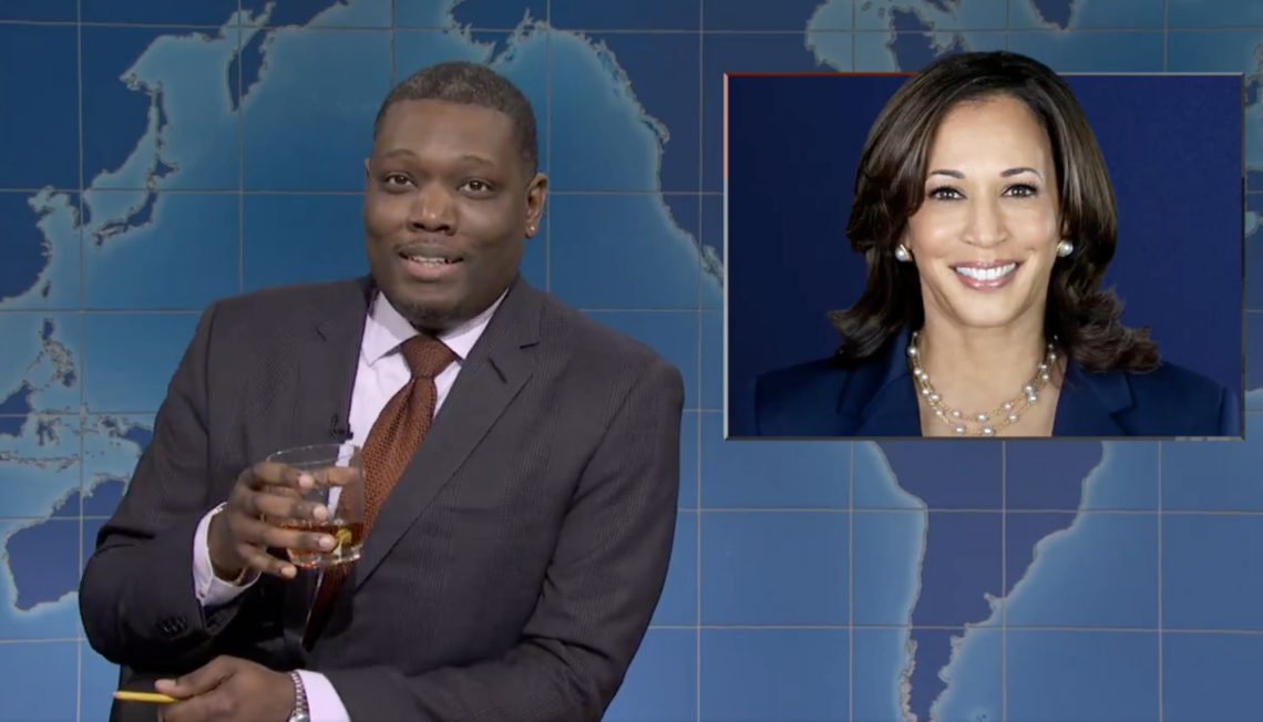 snl’-comedian-michael-che-drinks-on-air-after-trump-win,-praises-r.-kelly