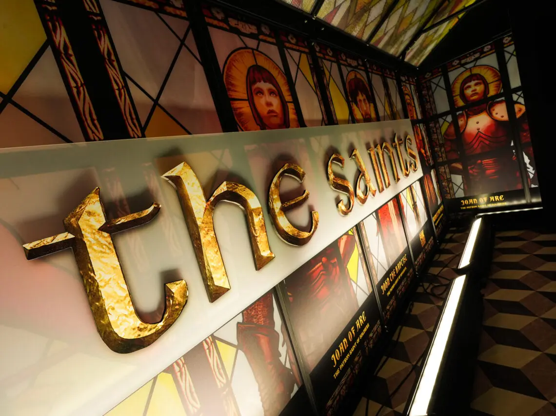 let-us-pray:-fox-news-opens-interactive-cathedral-to-boost-martin-scorsese’s-‘saints’