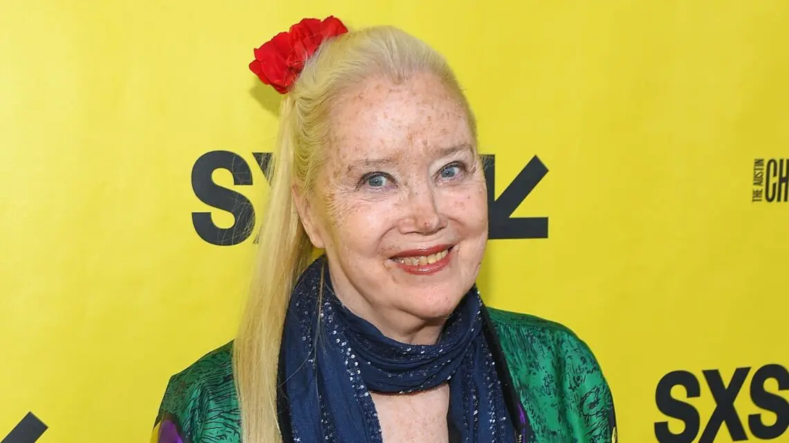 veteran-actress-sally-kirkland-facing-health-crisis-after-life-threatening-illnesses,-bone-fractures