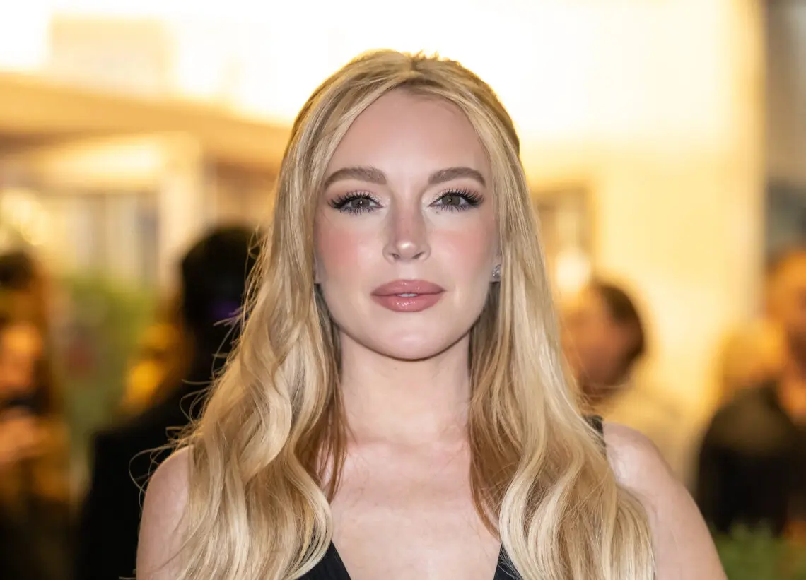 lindsay-lohan-says-disney-ceo-asked-where-her-twin-was-at-‘parent-trap’-premiere;-she-replied,-‘you-should’ve-paid-me-double-because-i-don’t-have-one’