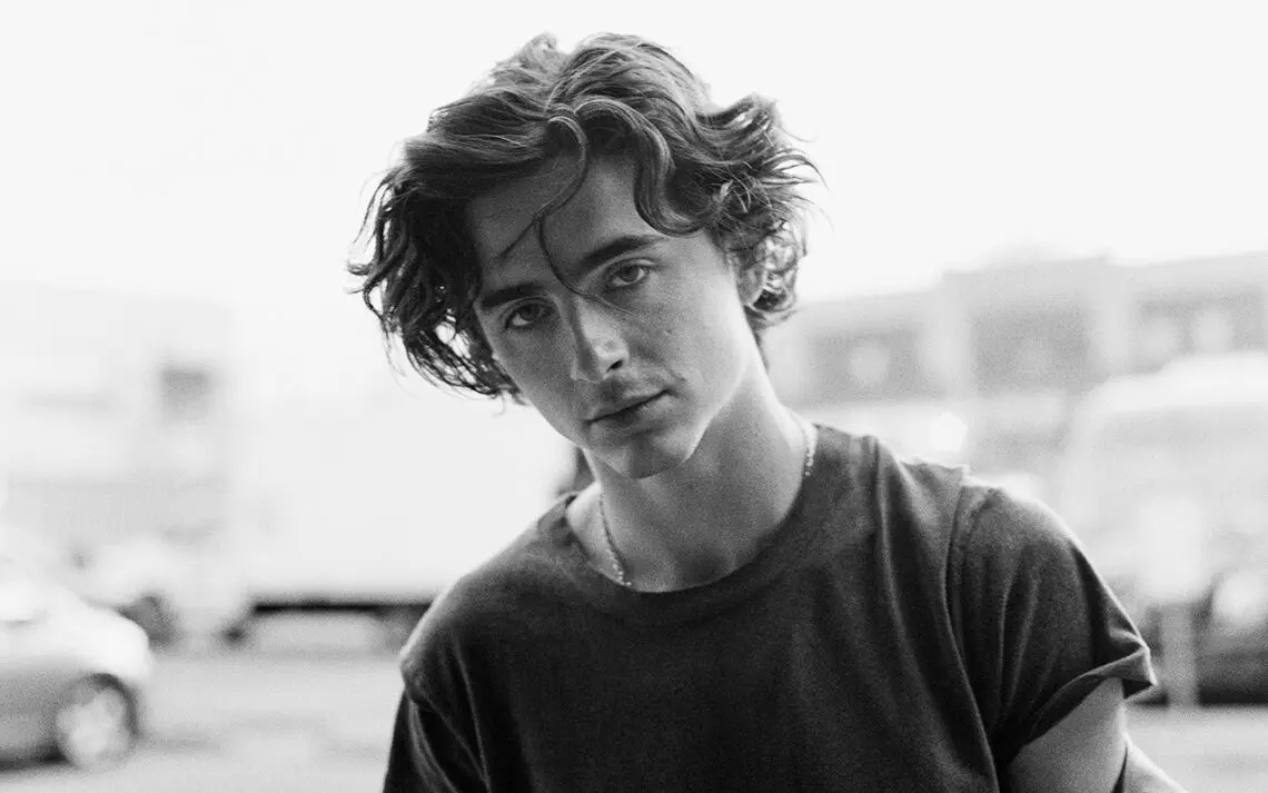 timothee-chalamet-honored-with-chairman’s-award-at-palm-springs-international-film-awards