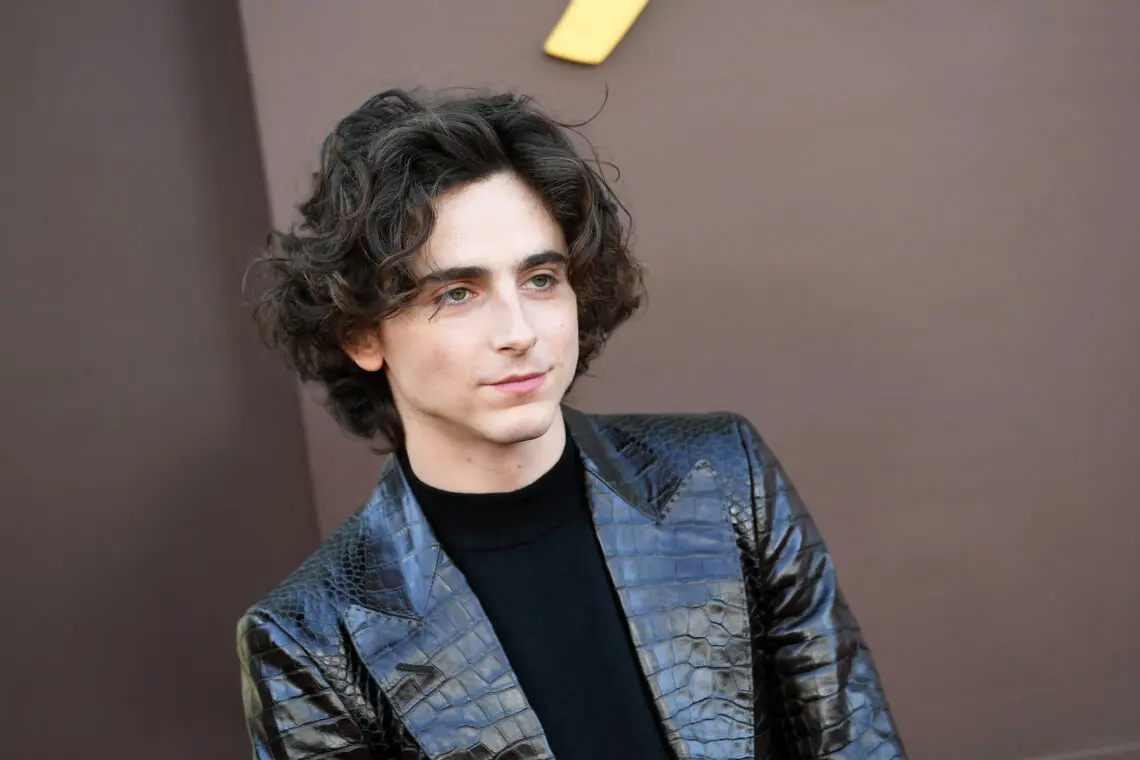 timothee-chalamet’s-team-offered-to-pay-lookalike-contest’s-$500-fine,-says-event-organizer