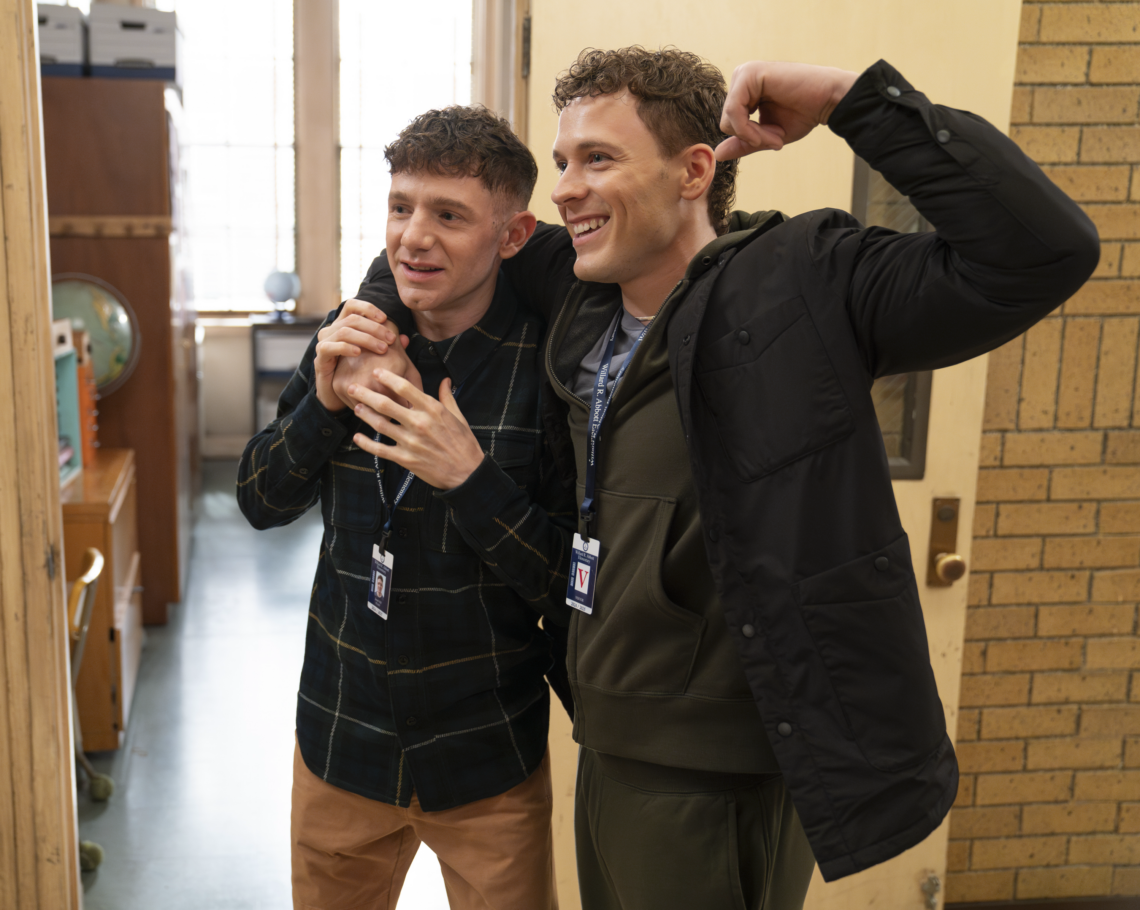 ‘abbott-elementary’-star-chris-perfetti-on-introducing-jacob’s-brother-and-showcasing-his-family-in-christmas-special