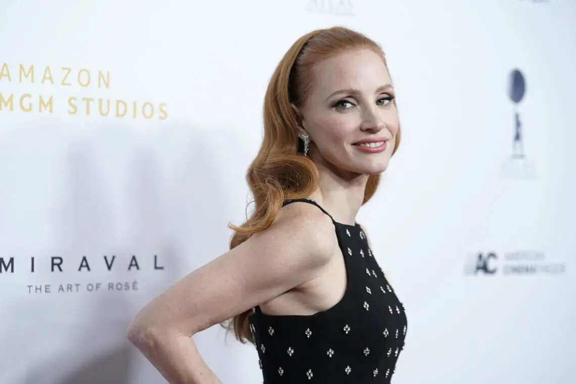 jessica-chastain-uplifts-female-voices-at-american-cinematheque-awards:-‘i-love-to-break-the-boundaries-of-what-society-anticipates-a-woman-to-be’