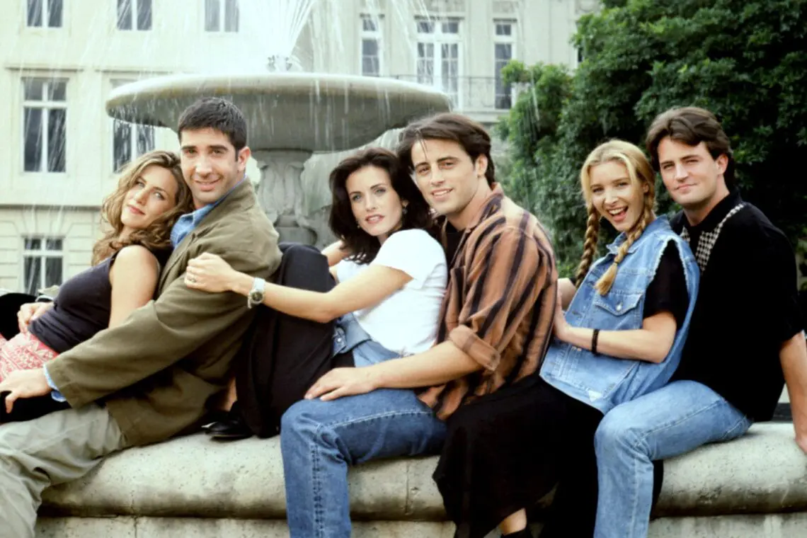 lisa-kudrow-says-the-‘friends’-cast-only-met-together-once-in-the-17-years-between-series-finale-and-reunion-special