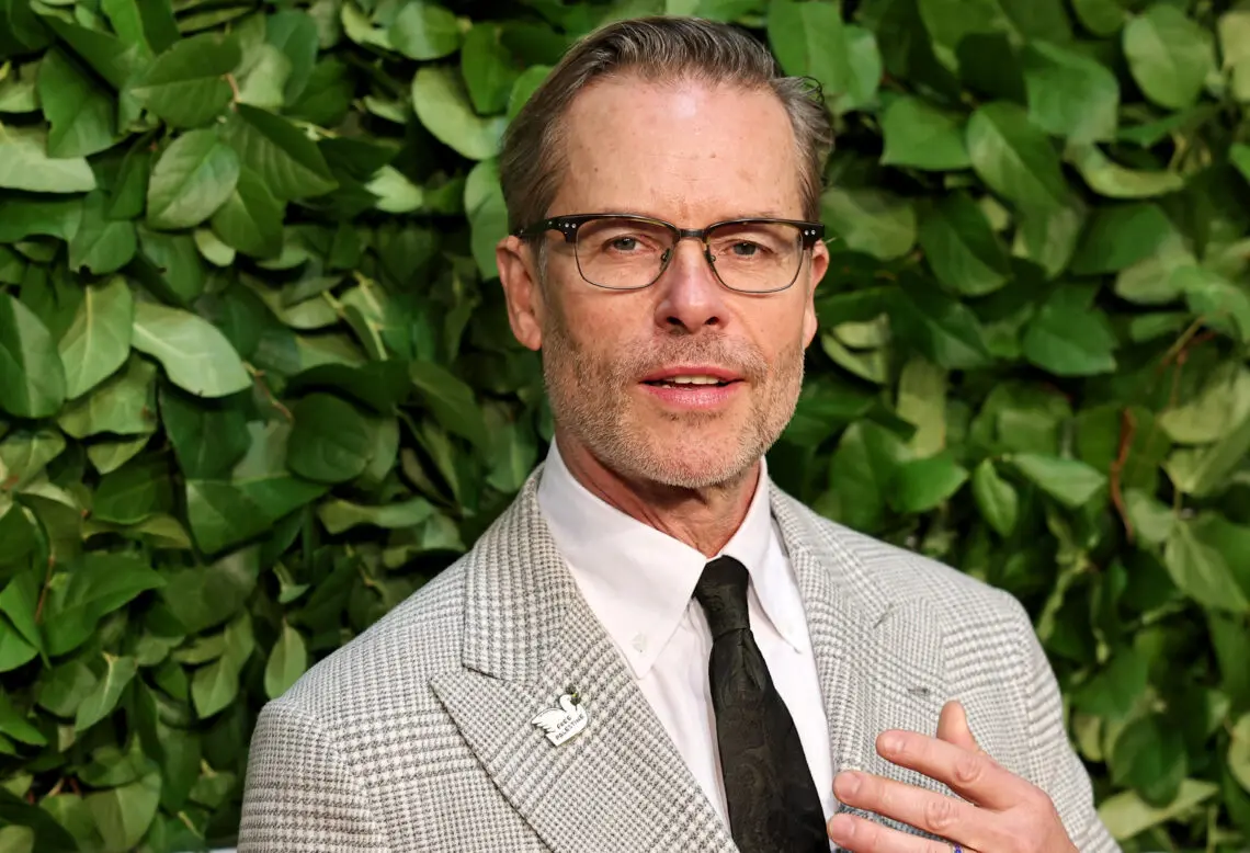 guy-pearce-says-he-never-acted-in-chris-nolan-films-after-‘memento’-because-a-warner-bros.-exec-disliked-his-acting-and-said:-‘i’m-never-going-to-employ’-you