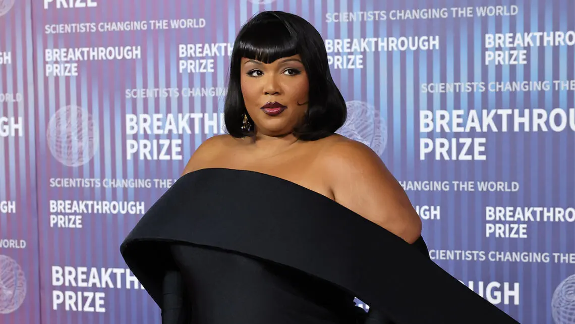 lizzo-on-facing-sexual-harassment-lawsuit:-“the-wind-was-knocked-out-of-me-by-people-i-cared-about”