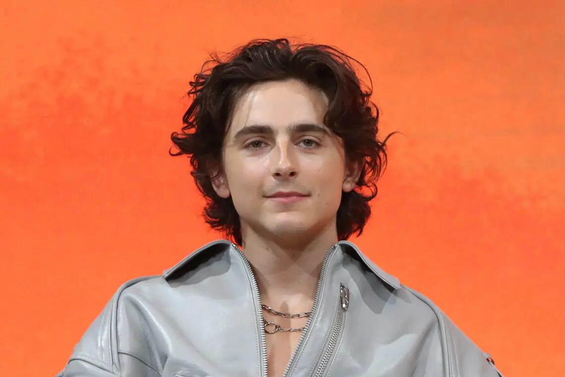 timothee-chalamet-says-it’s-‘uniquely-hilarious’-to-rip-up-acceptance-speeches-after-losing-acting-awards:-‘you-narcissistic-arrogant-prick’