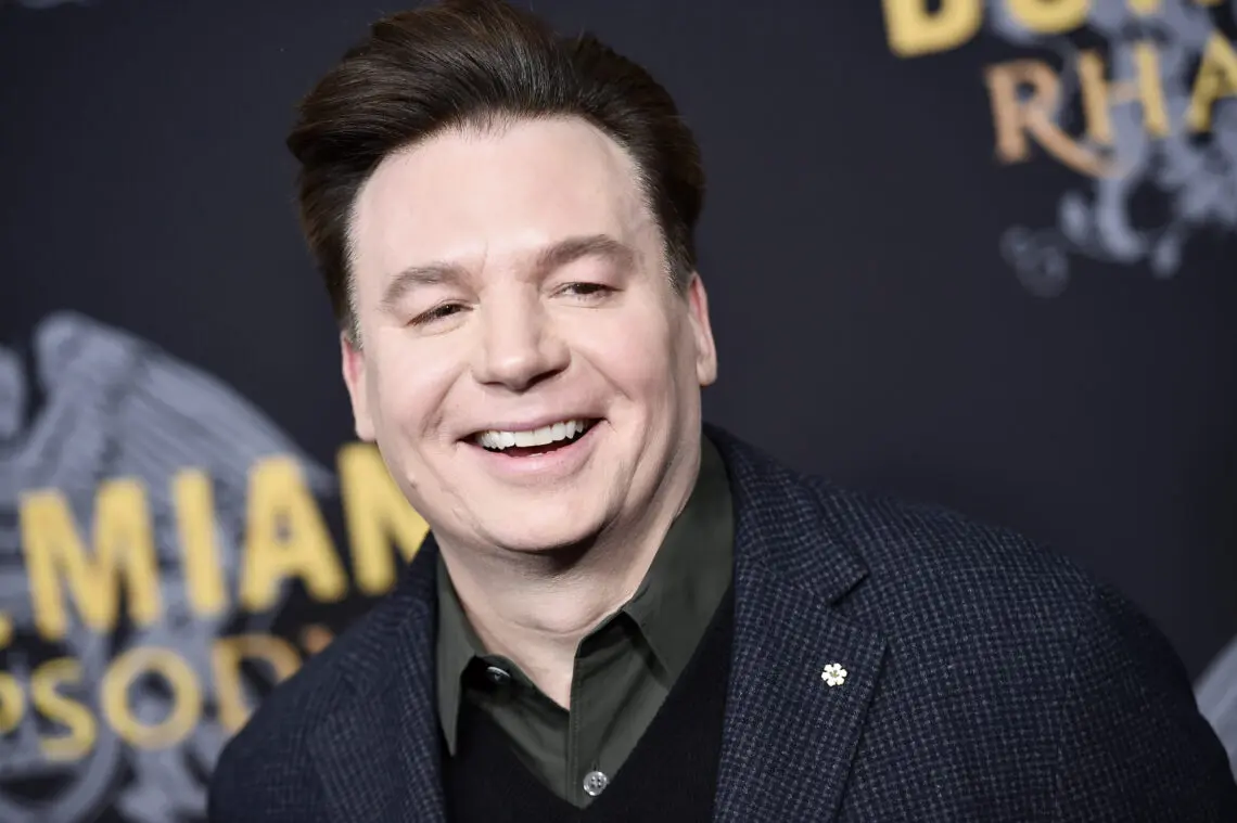 mike-myers-‘had-an-anxiety-attack’-when-he-first-joined-‘snl’-and-saw-‘how-f–ing-good’-his-costars-were:-‘i-was-scared-sh–tless’