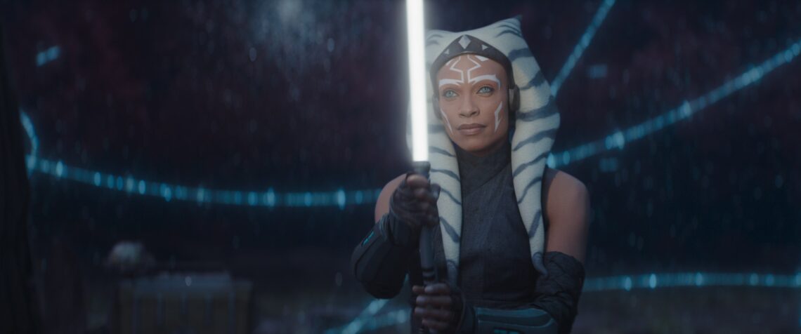 ahsoka:-rosario-dawson-e-il-tributo-di-shawna-trpcic-allo-stile-star-wars