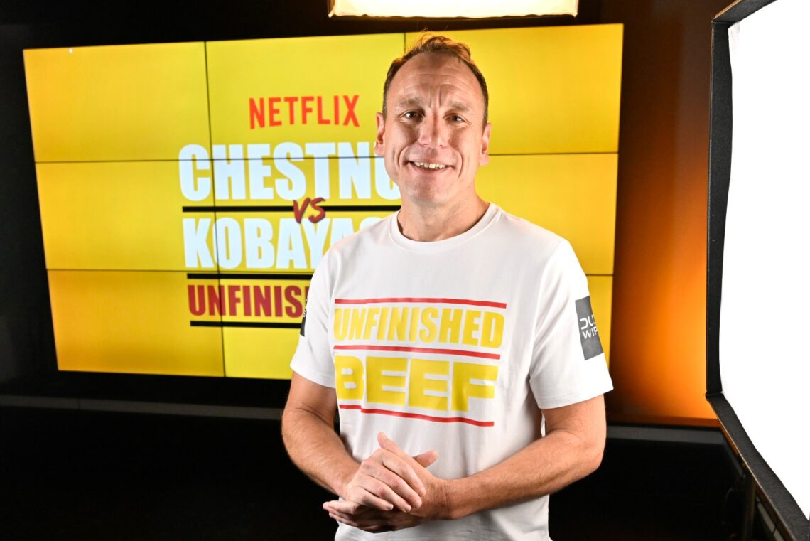 joey-chestnut-batte-takeru-kobayashi-nell’epico-scontro-netflix