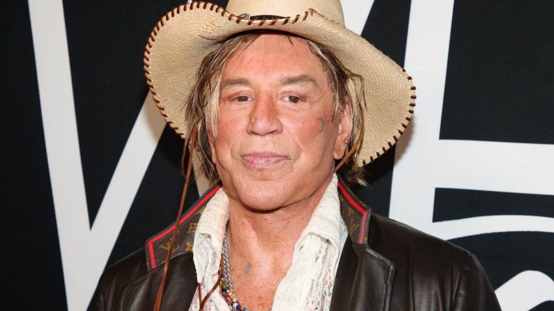 mickey-rourke-e-rob-gronkowski-protagonisti-della-commedia-sul-gioco