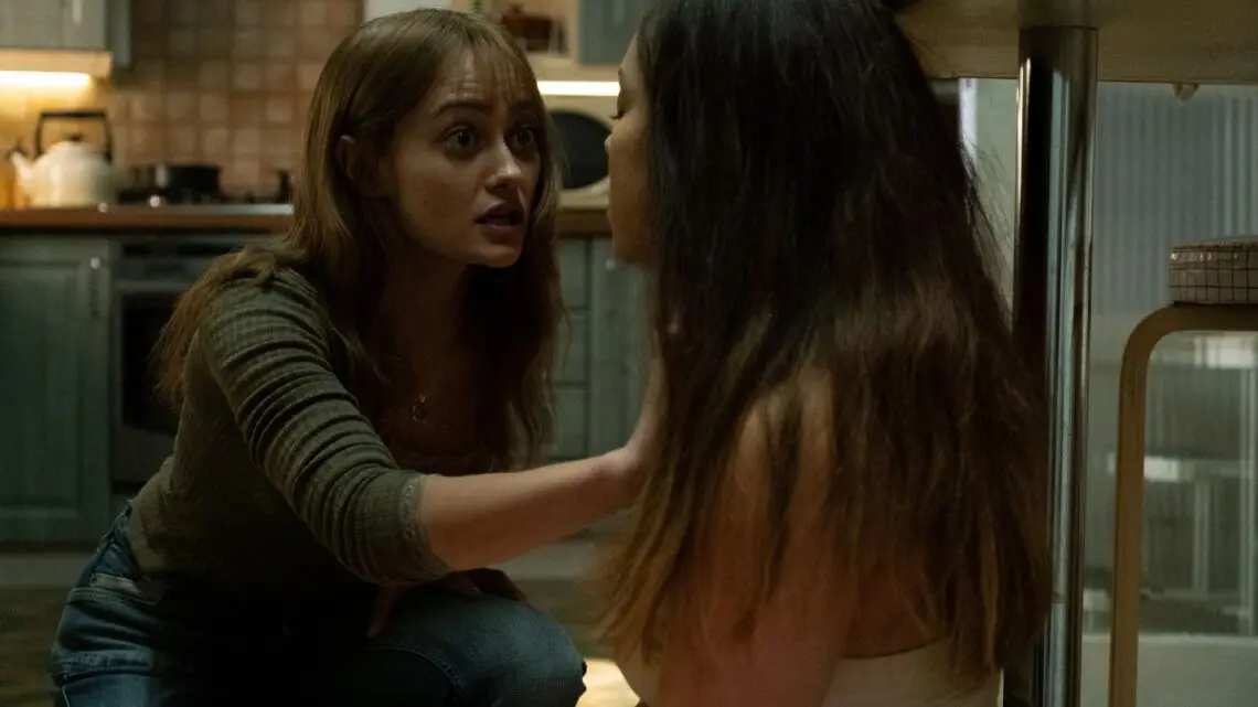 ella-purnell-e-la-sfida-di-sweetpea:-vivere-omicidi-senza-giudizi