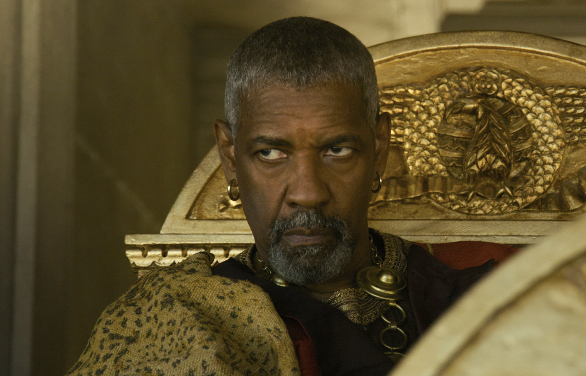 ridley-scott:-il-bacio-omosessuale-in-gladiator-ii-con-denzel-non-c’e-stato