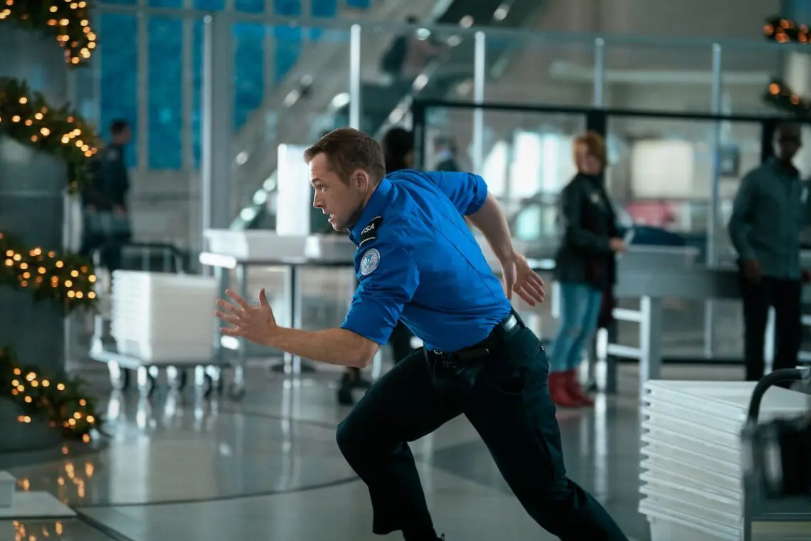 taron-egerton-su-combattimenti-caotici-e-scene-estreme-in-carry-on