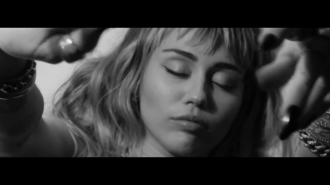 Miley Cyrus - Slide Away