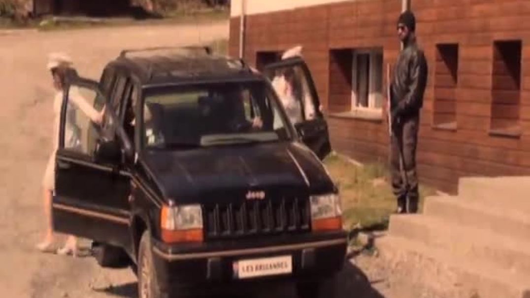 Les Brigandes – Laissez vivre la Russie