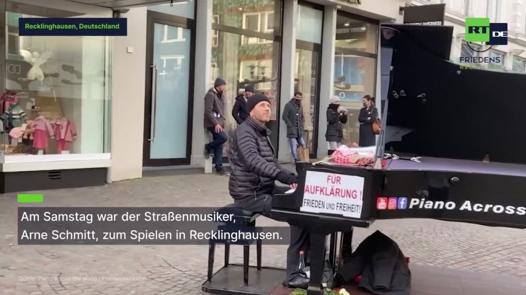Abstand halten mit Zollstock – Pianist sorgt für großen Polizeieinsatz