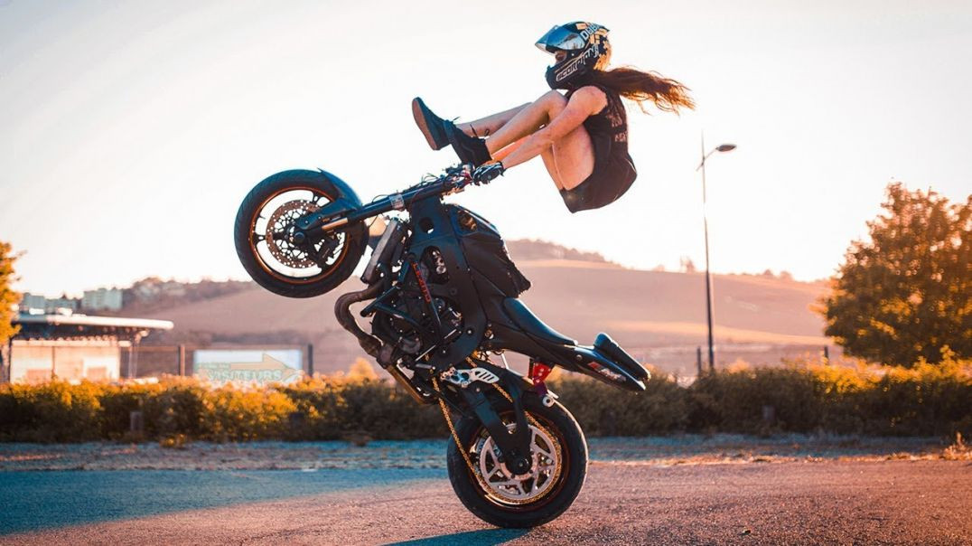 Sarah Lezito Motorcycle World Stunt Champion and Stuntwoman