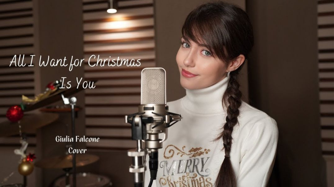 Giulia Falcone - All I Want for Christmas Is You (Mariah Carey)