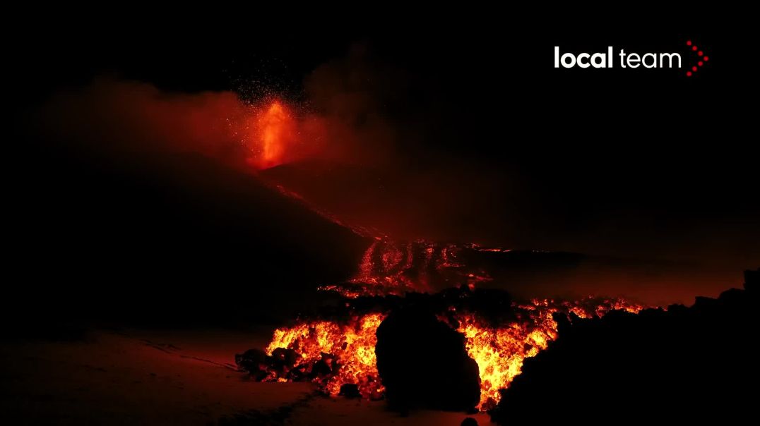 Ätna, neuer Ausbruch, Lavafontänen und Lavastrom aus der Nähe betrachtet