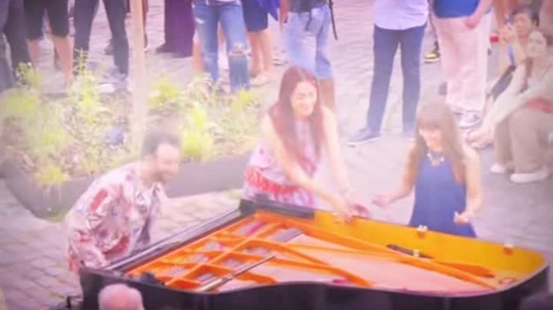 Der verrückteste Bohemian Rhapsody Flashmob