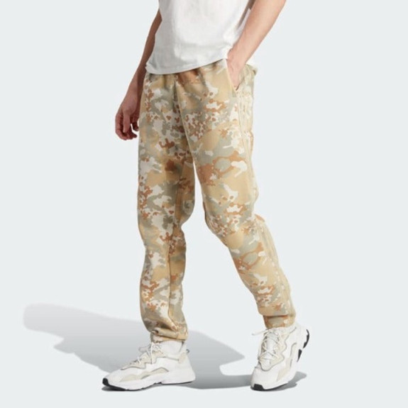 GRAPHICS CAMO SWEAT PANTS