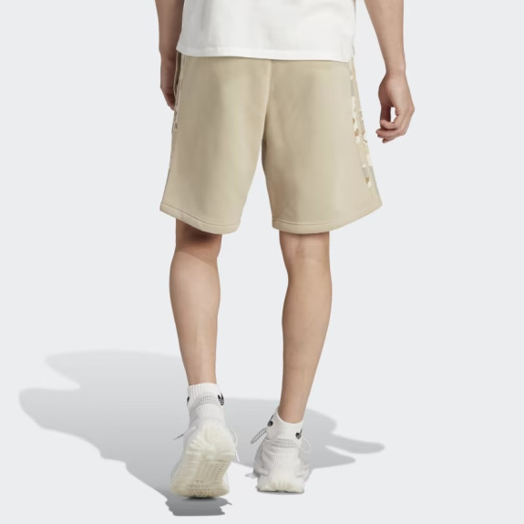 GRAPHIC CAMO STRIPE SHORTS