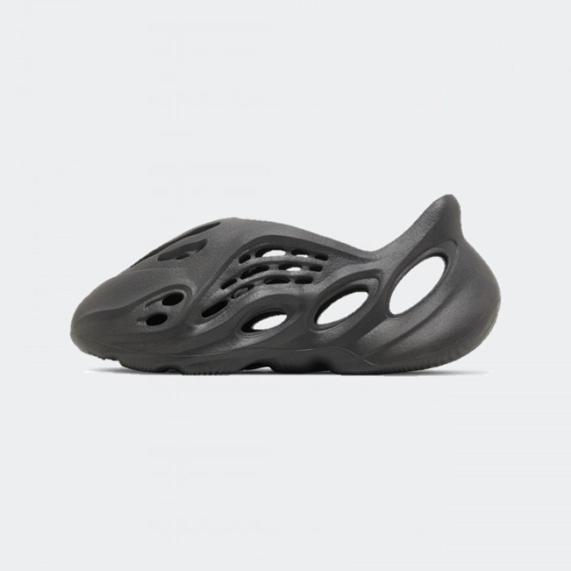 flight club yeezy foam runner