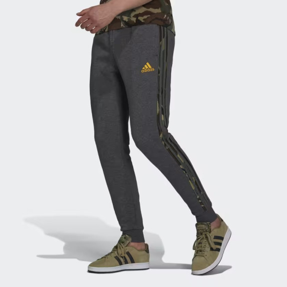 ESSENTIALS FLEECE CAMO-PRINT PANTS