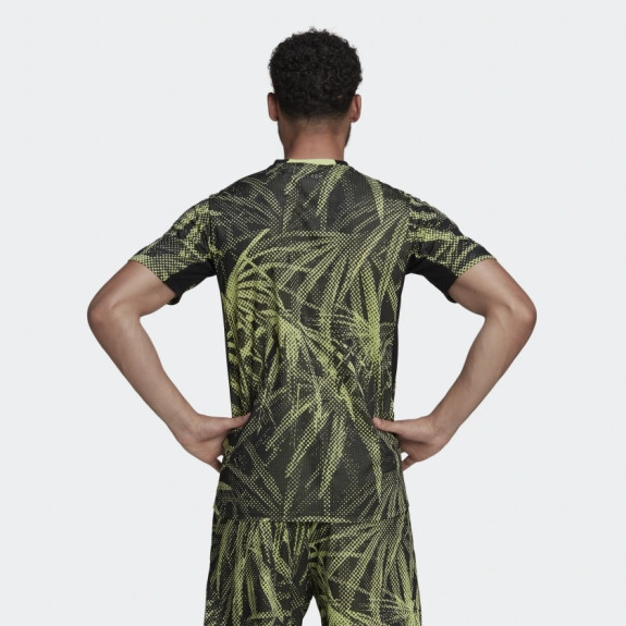DESIGNED FOR TRAINING HEAT.RDY GRAPHICS HIIT TEE