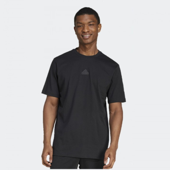BRAND LOVE SIGNATURE GRAPHIC TEE