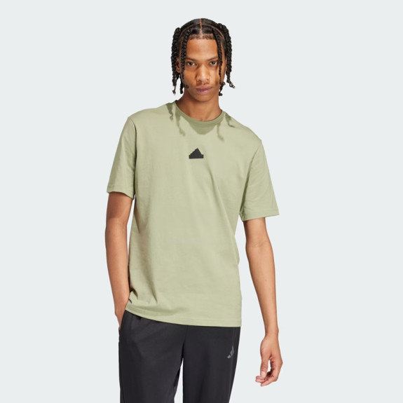 BRAND LOVE SIGNATURE GRAPHIC TEE