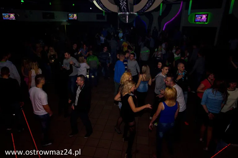 Seksualna noc w Malibu (zdjęcia)