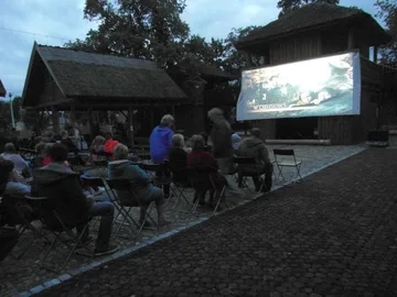 Plenerowe kino w Ogródku Jordanowskim (zdjęcia)