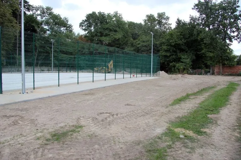 Budowa orlika przy ZSP nr 2 (zdjęcia)