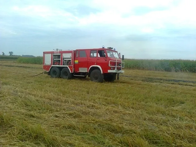 Pożar słomy (zdjęcia)