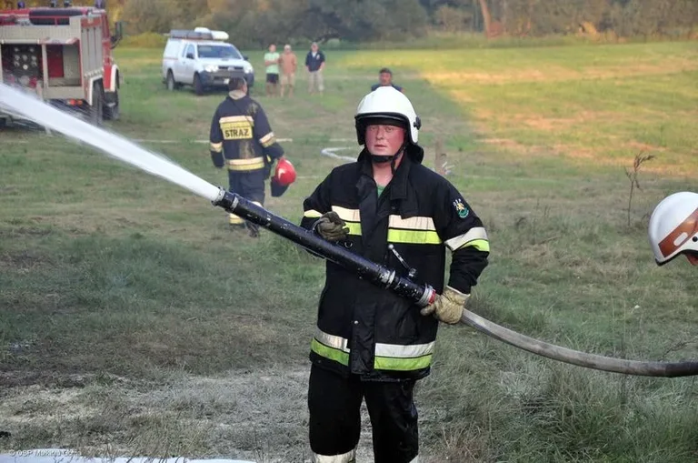 Pożar fabryki brykietu (zdjęcia)