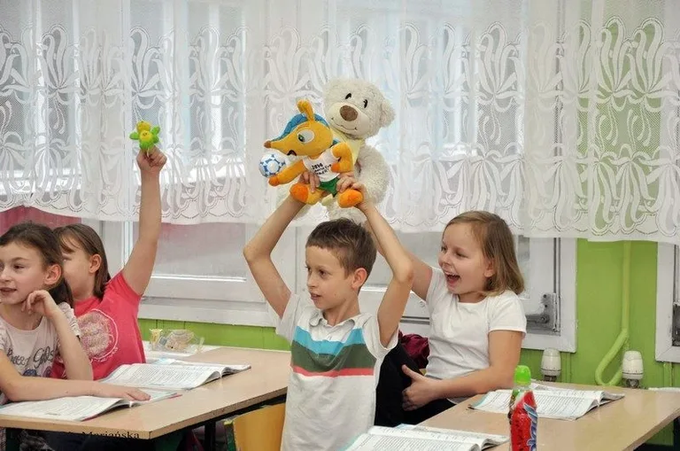 Andrzejkowe wróżby słuchaczy UTW (zdjęcia)