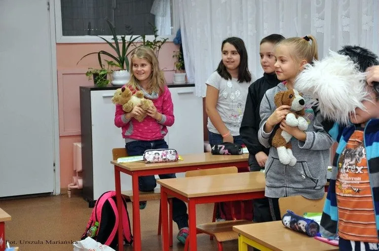 Andrzejkowe wróżby słuchaczy UTW (zdjęcia)
