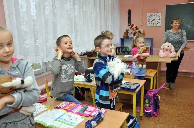 Andrzejkowe wróżby słuchaczy UTW (zdjęcia)