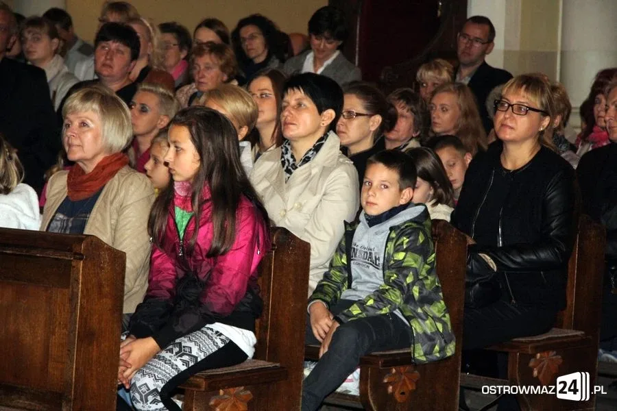 Ostrowianie obchodzili Dzień Papieski (zdjęcia)