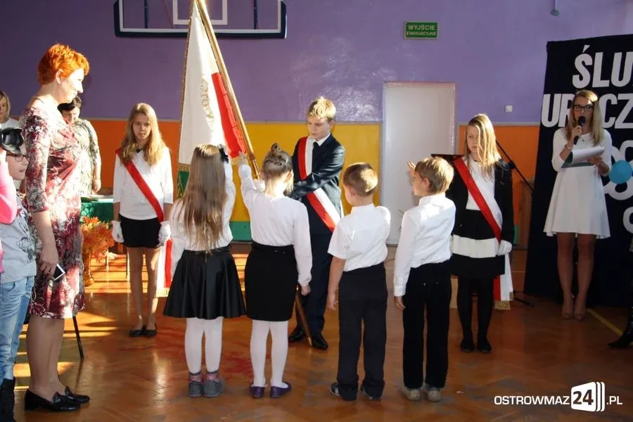 Ślubowanie pierwszaków w Trójce (zdjęcia)