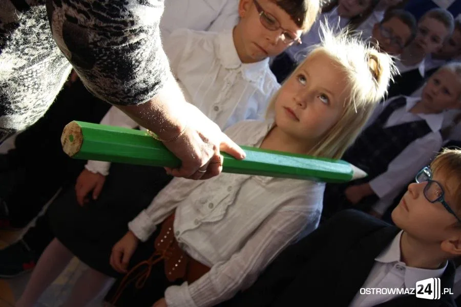 Ślubowanie pierwszaków w Trójce (zdjęcia)