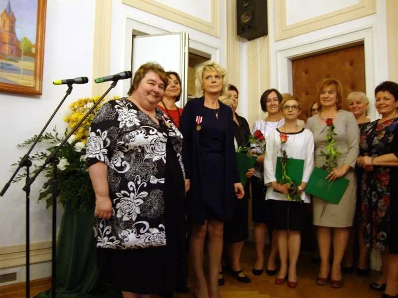 Akademia, kwiaty i życzenia (zdjęcia)