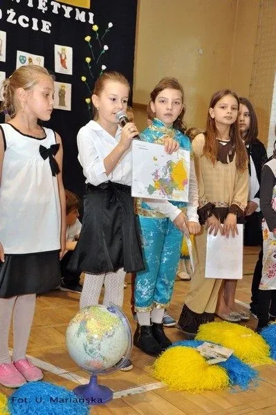 XIV Dzień Papieski w SP nr 1 (zdjęcia)