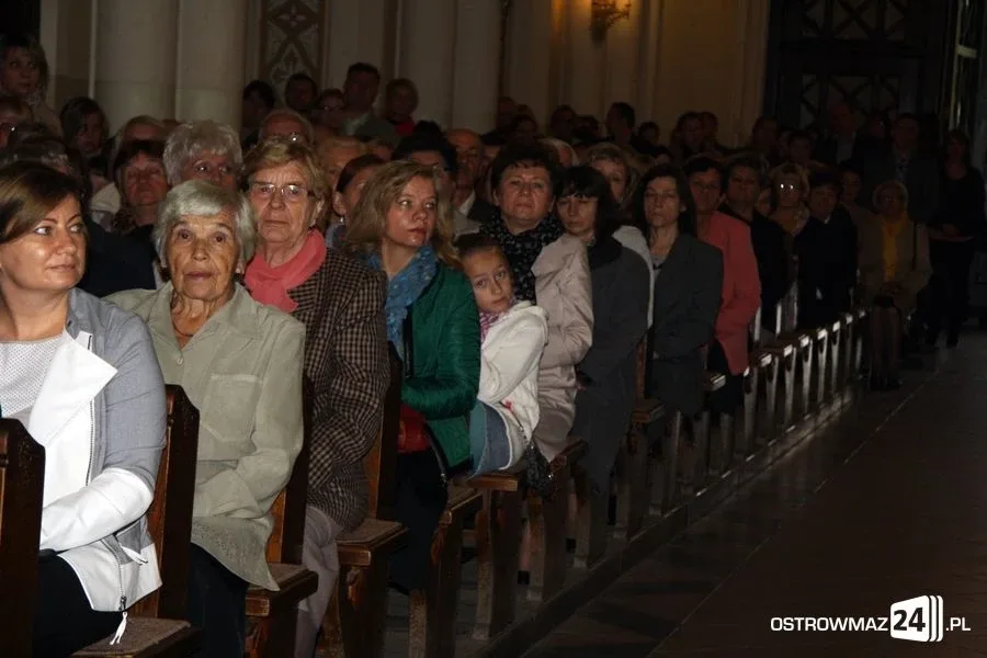 Ostrowianie obchodzili Dzień Papieski (zdjęcia)