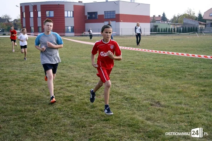 Ostrowianie rywalizowali przy stawie (zdjęcia)
