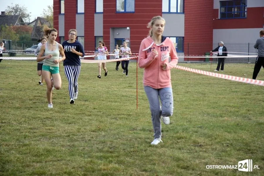 Ostrowianie rywalizowali przy stawie (zdjęcia)